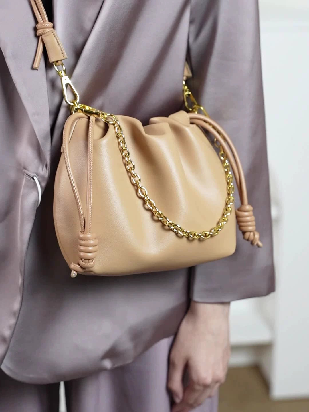 Korean Plush Fold Fashion Chain Cloud Handbag